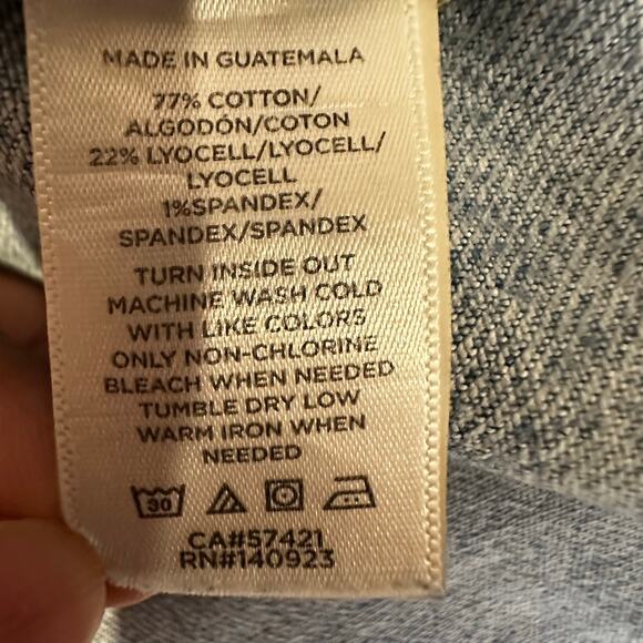 LOFT Women’s Jeans Size 12 Curvy Wide Leg Raw Hem Distressed Light Wash Denim - Picture 10 of 11